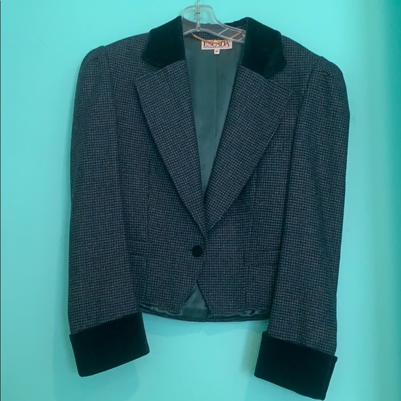 Escada Jackets & Blazers - Vintage Tweed Escada Jacket Size 40